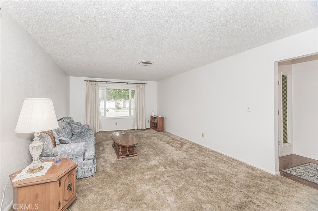 1350 Mill, Selma, CA 93662