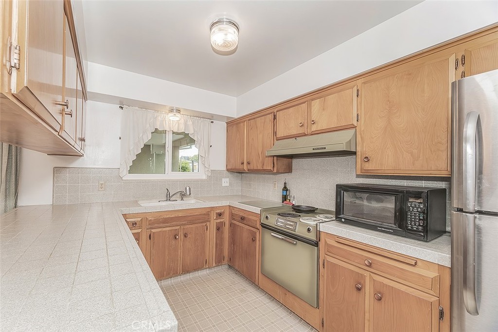 1350 Mill, Selma, CA 93662