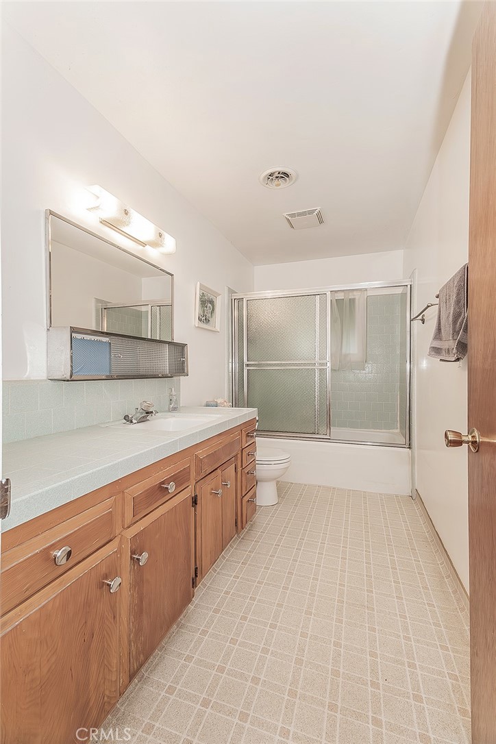 1350 Mill, Selma, CA 93662