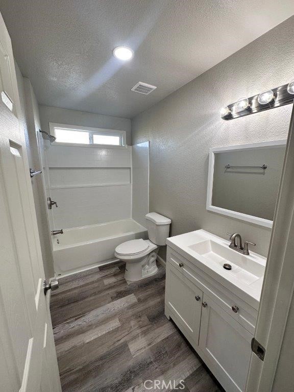 1361 N Archie Ave, Fresno, CA 93703