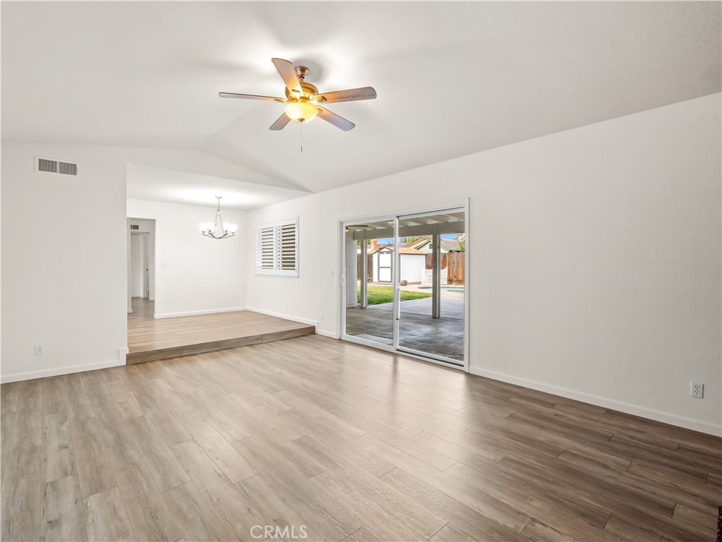 2239 Sunnyside, Clovis, CA 93611
