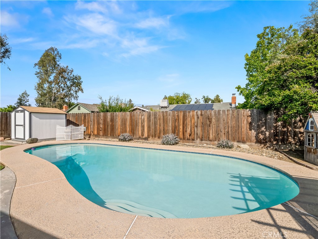 2239 Sunnyside, Clovis, CA 93611