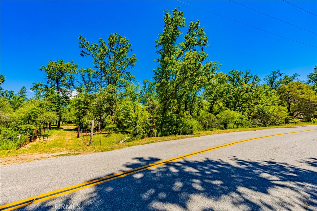2 Road 601, Ahwahnee, CA 93601