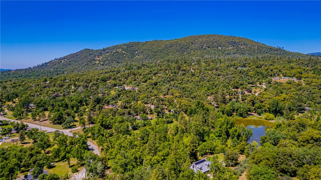 2 Road 601, Ahwahnee, CA 93601