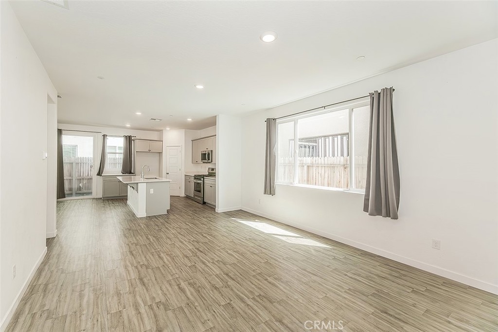 2844 N Vahe, Fresno, CA 93737