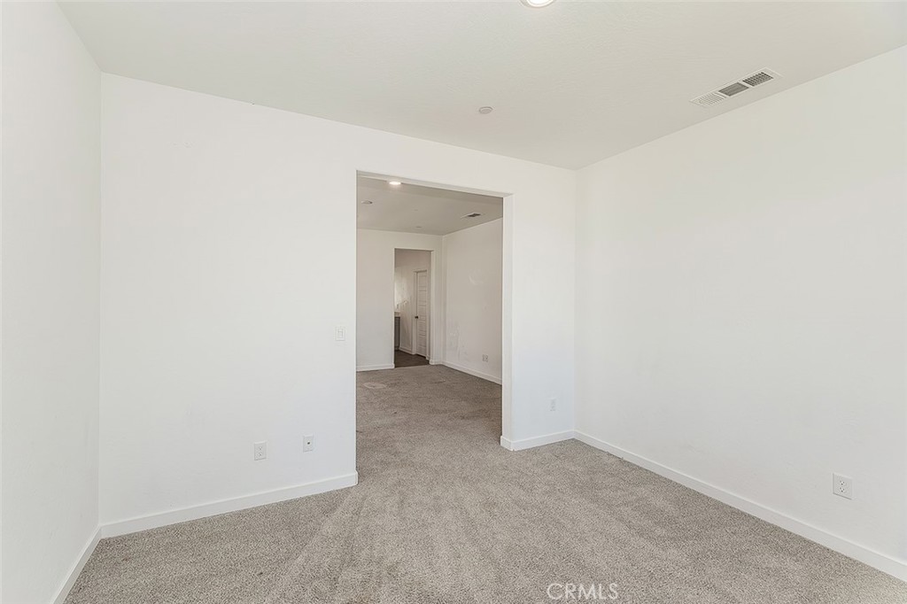 2844 N Vahe, Fresno, CA 93737