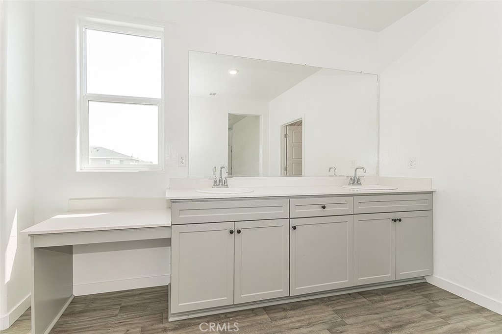 2844 N Vahe, Fresno, CA 93737