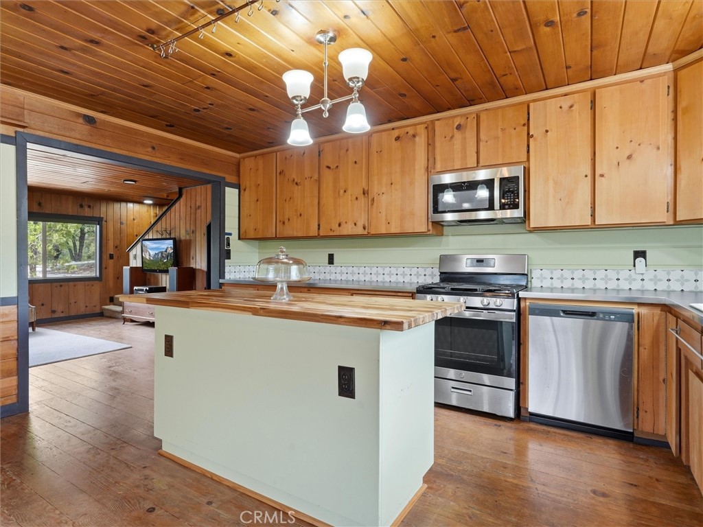 60036 Cascadel Dr S, North Fork, CA 93643