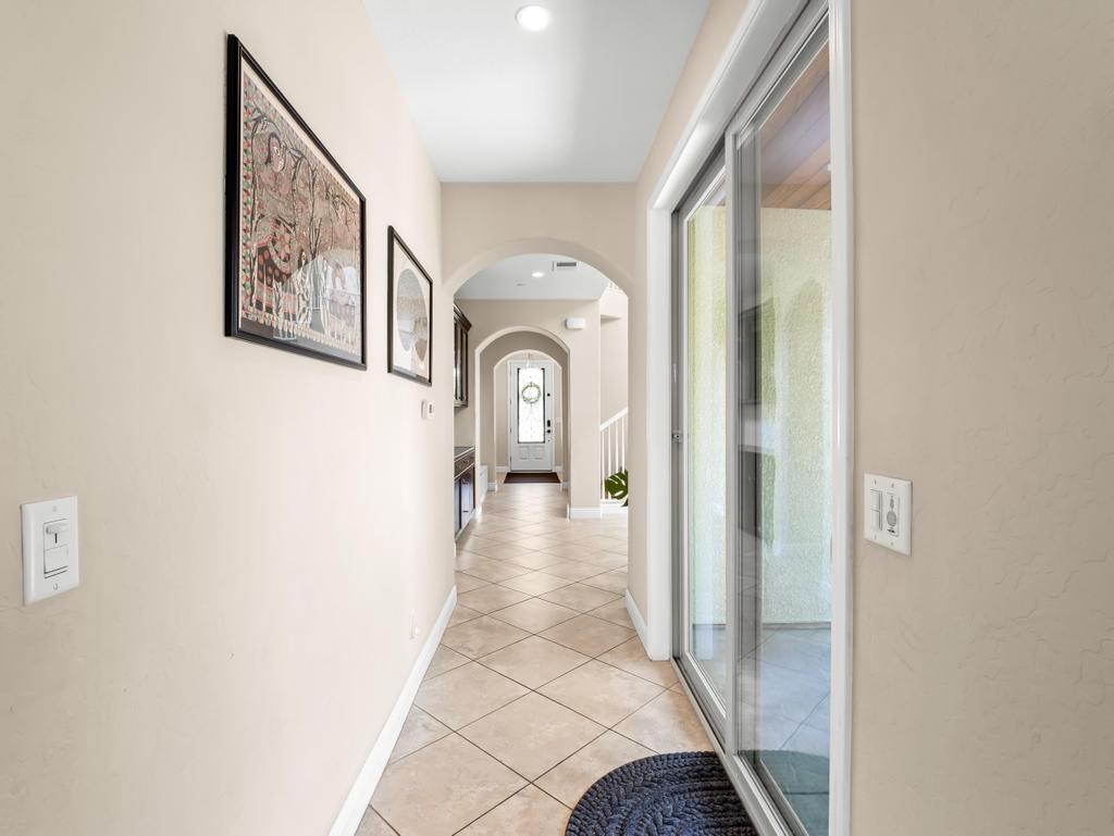 1229 E Via Roma, Fresno, CA 93730