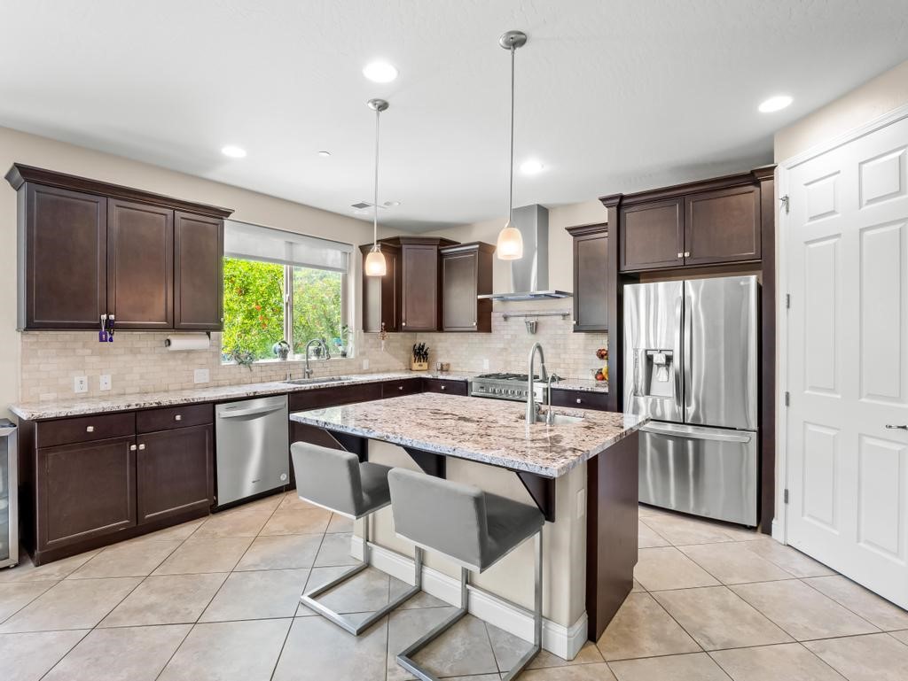 1229 E Via Roma, Fresno, CA 93730