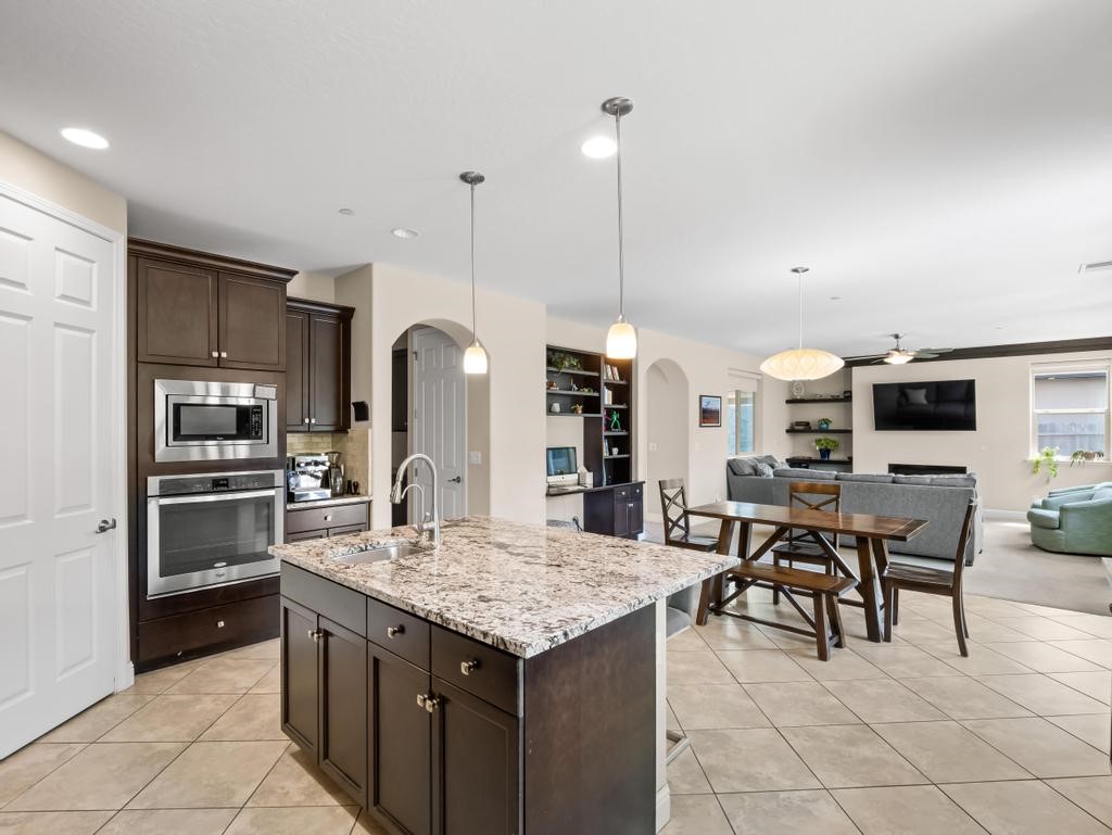 1229 E Via Roma, Fresno, CA 93730