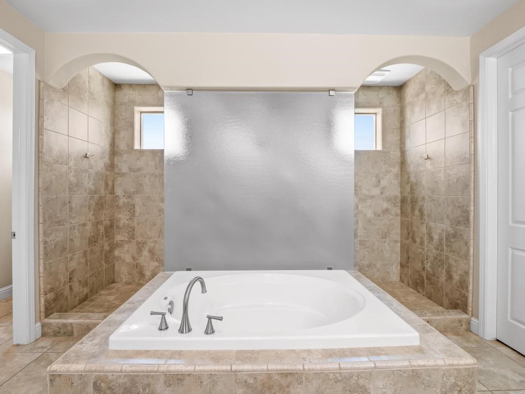 1229 E Via Roma, Fresno, CA 93730