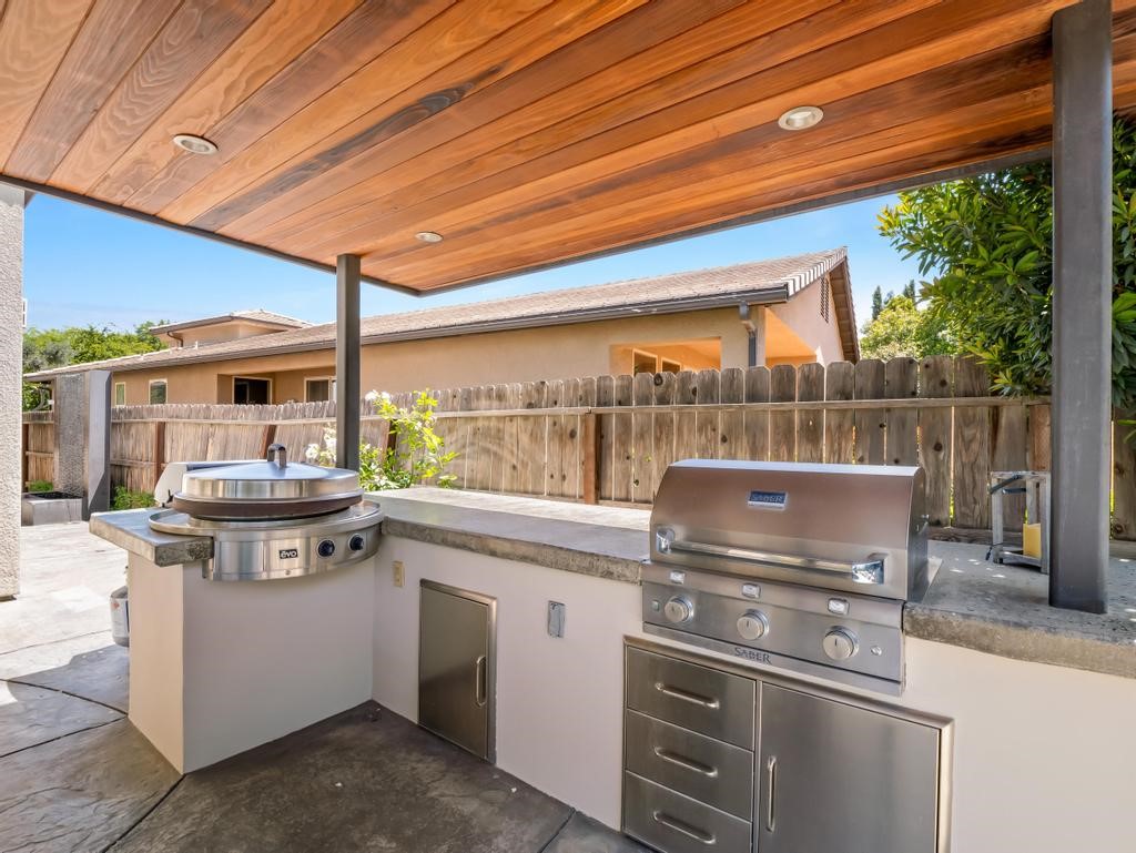 1229 E Via Roma, Fresno, CA 93730