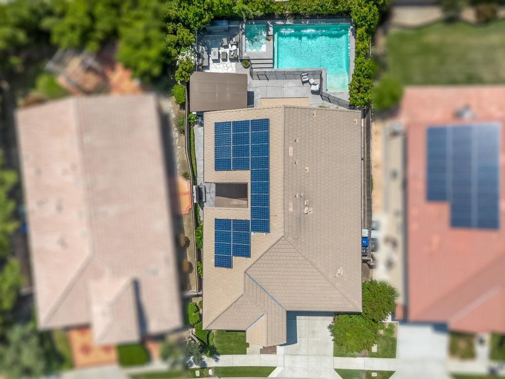 1229 E Via Roma, Fresno, CA 93730