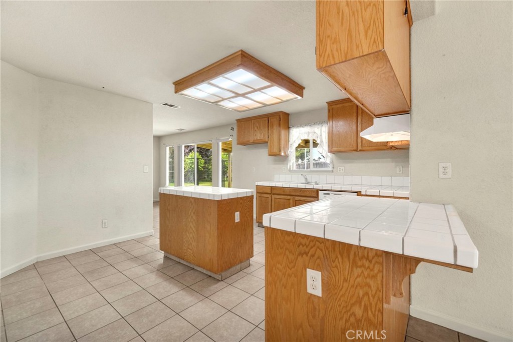 120 Cedar Ct, Chowchilla, CA 93610