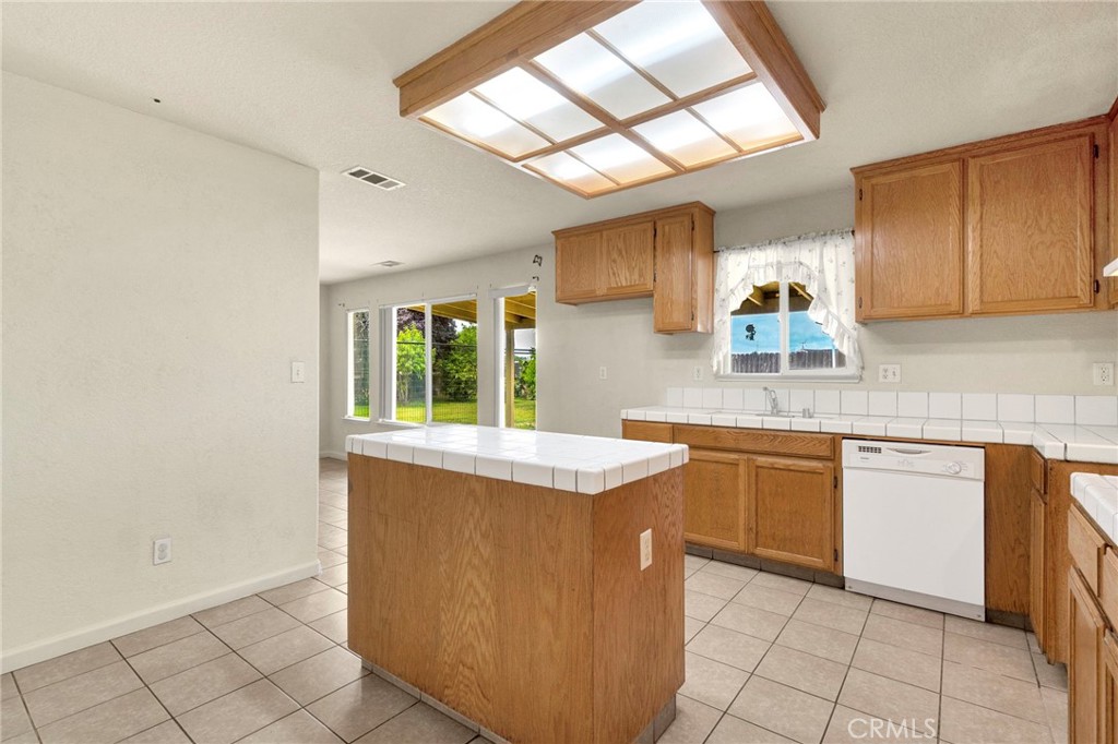 120 Cedar Ct, Chowchilla, CA 93610