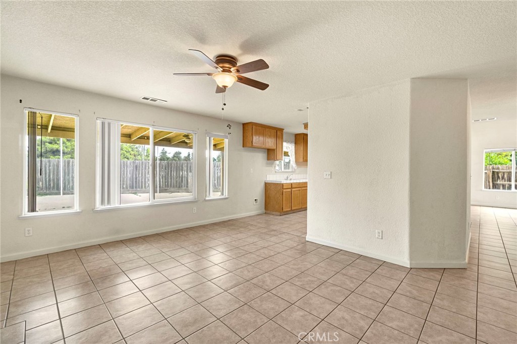 120 Cedar Ct, Chowchilla, CA 93610