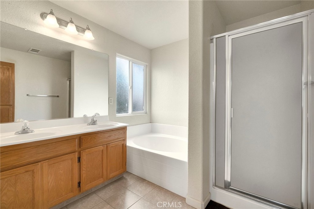 120 Cedar Ct, Chowchilla, CA 93610