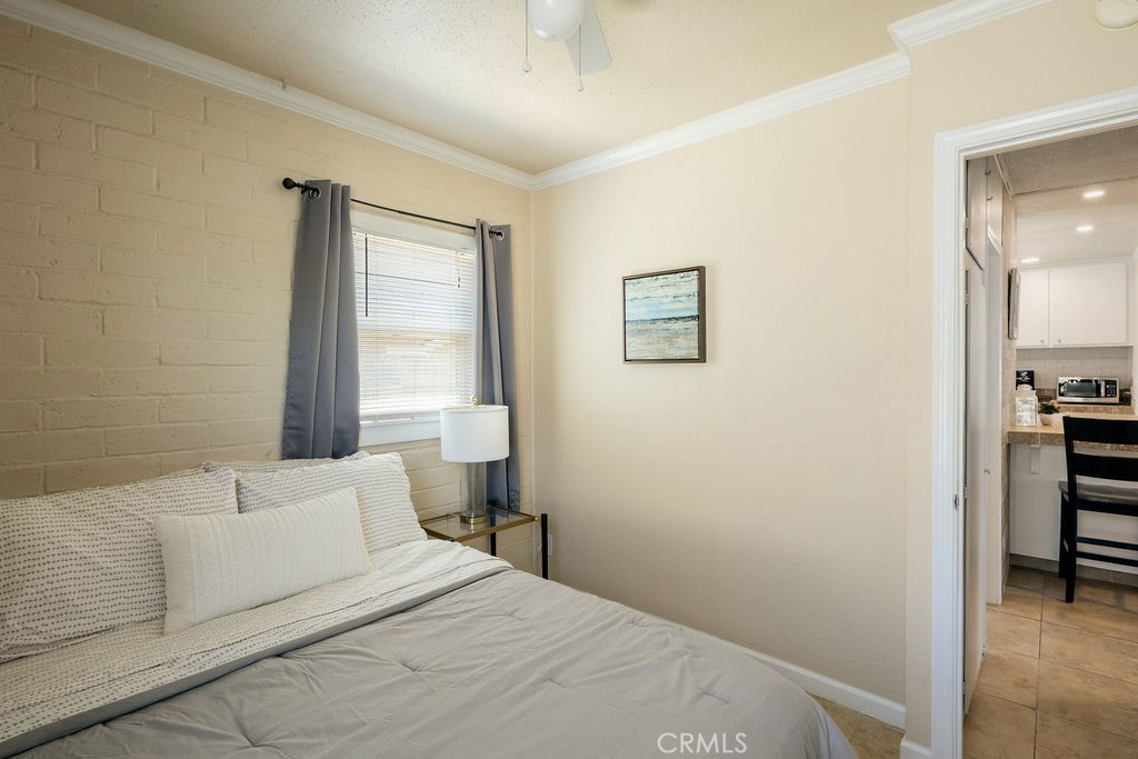335 Oxford Ave, Clovis, CA 93612