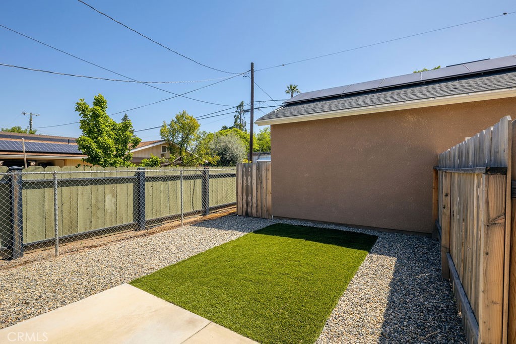 335 Oxford Ave, Clovis, CA 93612
