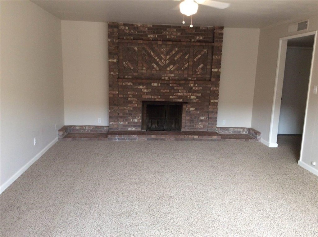 537 W University, Fresno, CA 93705