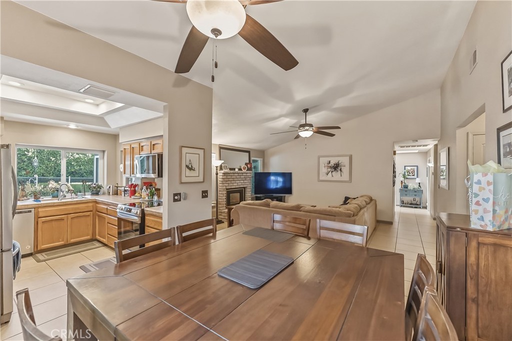 1917 E Quincy, Fresno, CA 93720