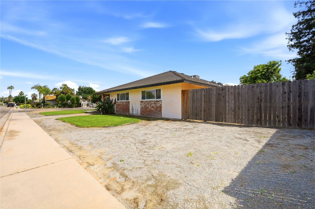 153 Bonita Ave, Fowler, CA 93625