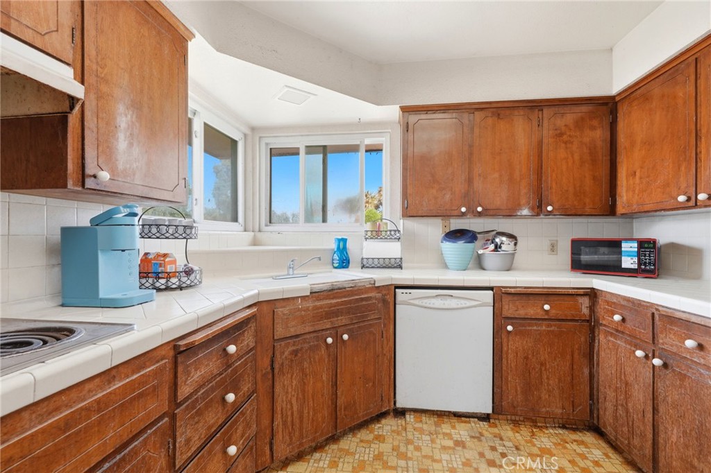 153 Bonita Ave, Fowler, CA 93625