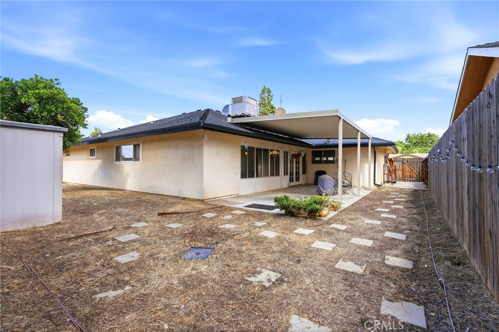 153 Bonita Ave, Fowler, CA 93625