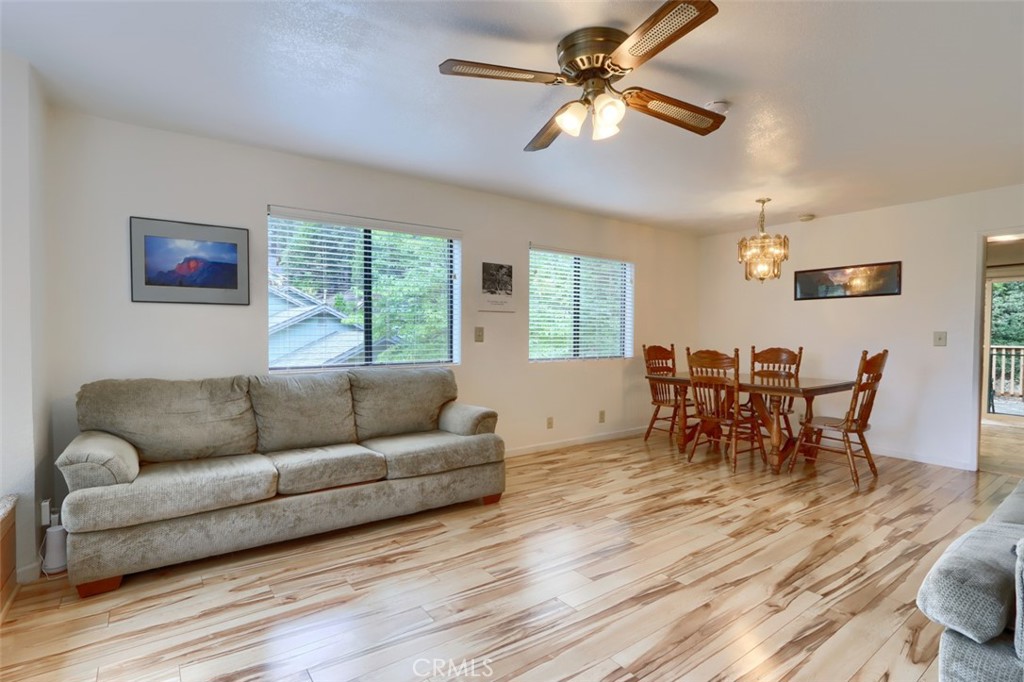 7430 Henness Ridge Rd, Yosemite, CA 95389