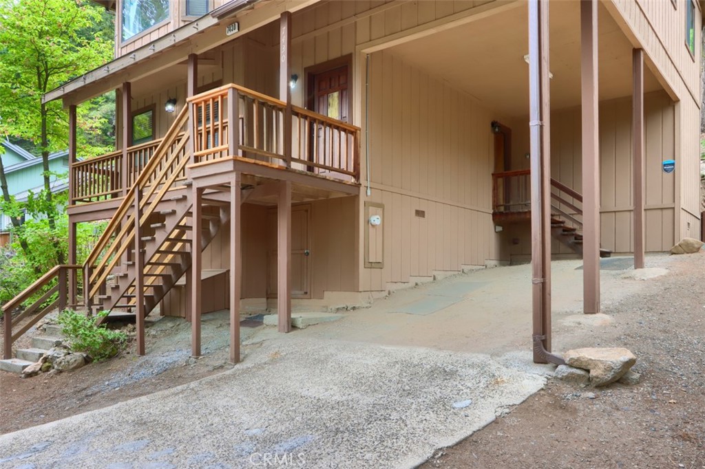 7430 Henness Ridge Rd, Yosemite, CA 95389
