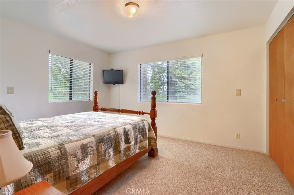 7430 Henness Ridge Rd, Yosemite, CA 95389