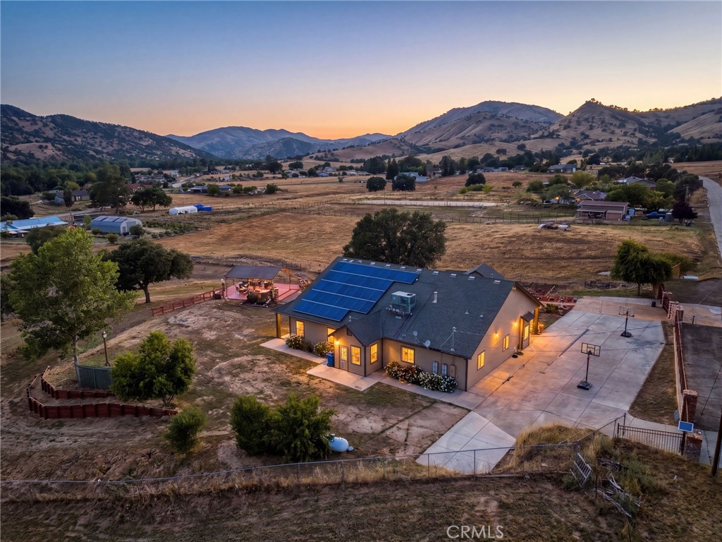 7197 Perlman, Sanger, CA 93657