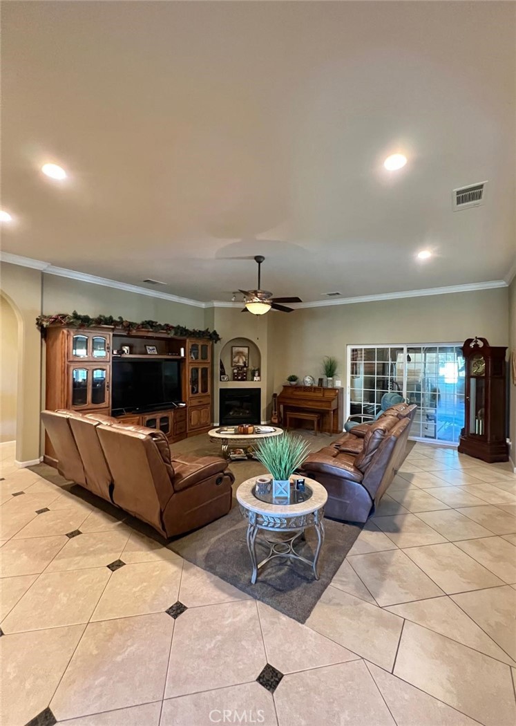 7197 Perlman, Sanger, CA 93657