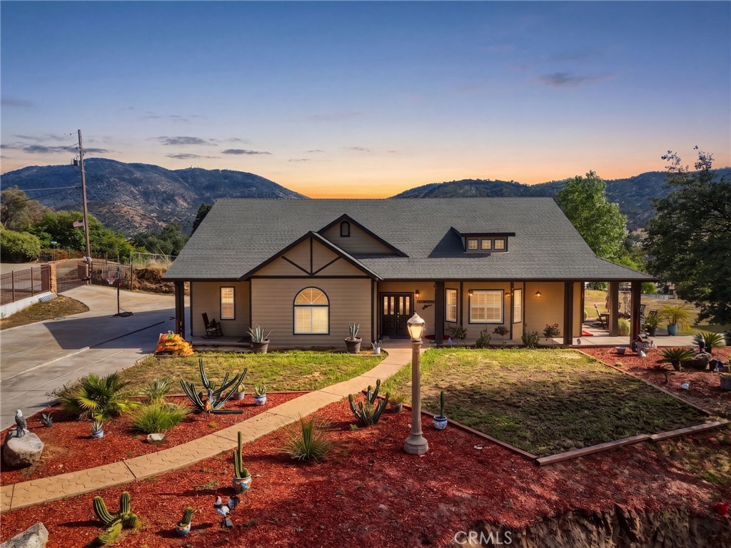 7197 Perlman, Sanger, CA 93657