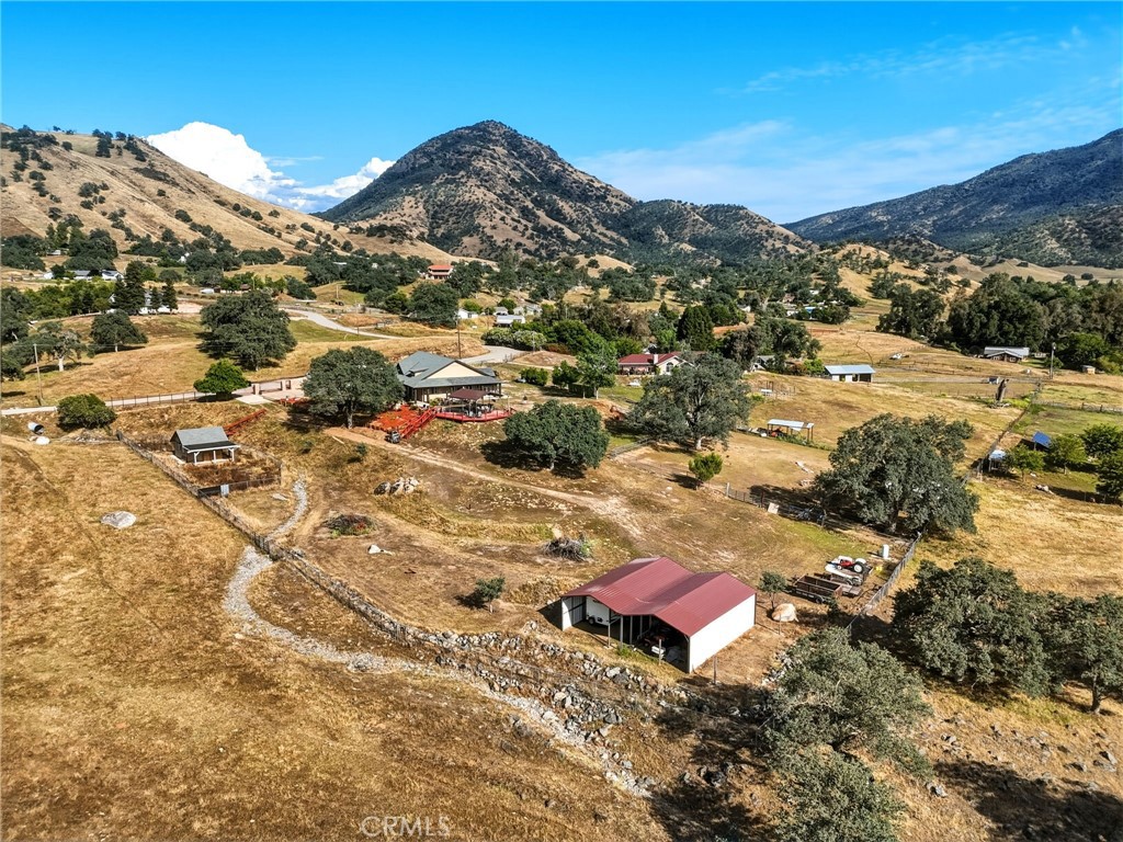 7197 Perlman, Sanger, CA 93657