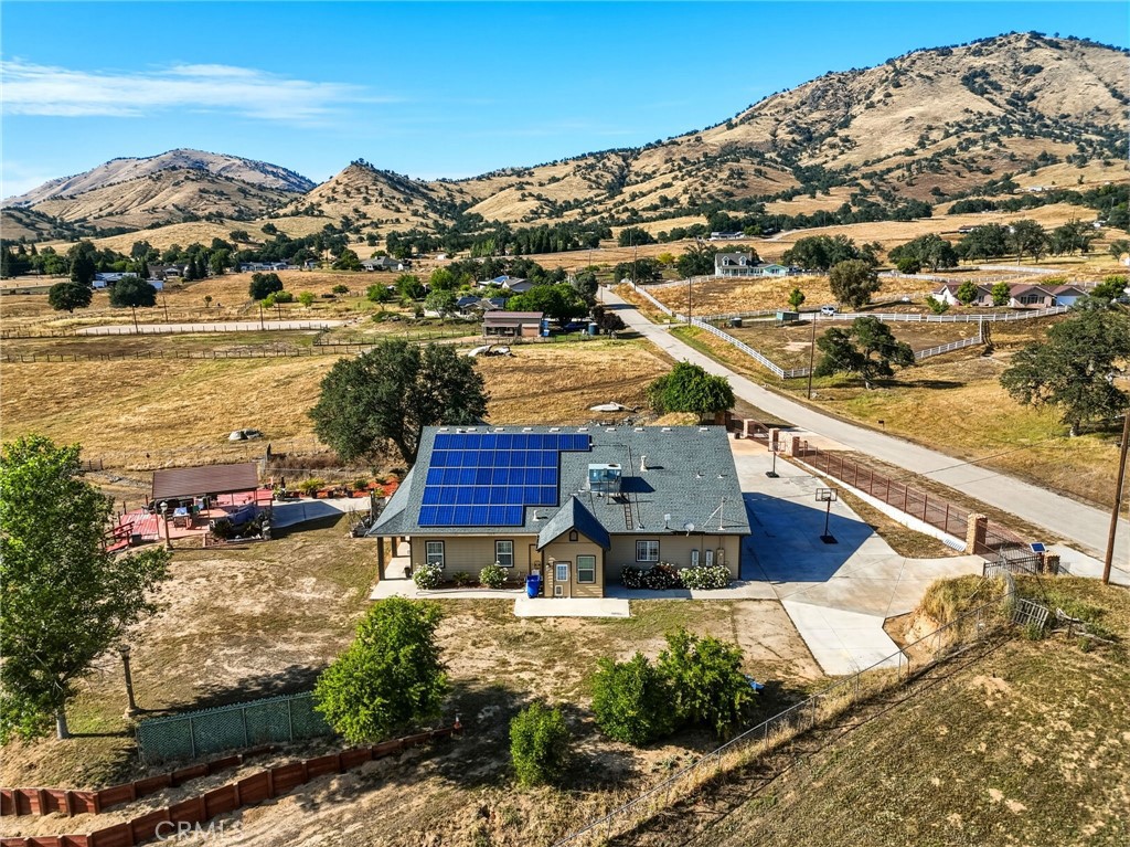7197 Perlman, Sanger, CA 93657