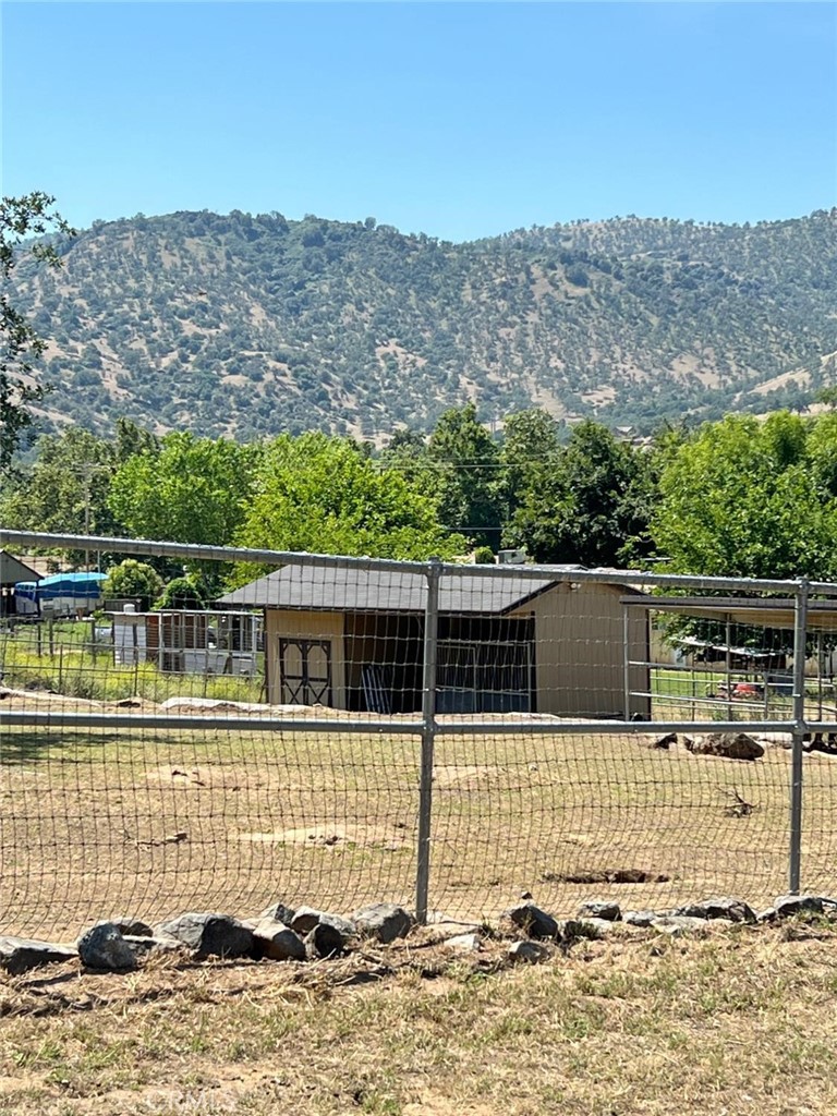 7197 Perlman, Sanger, CA 93657