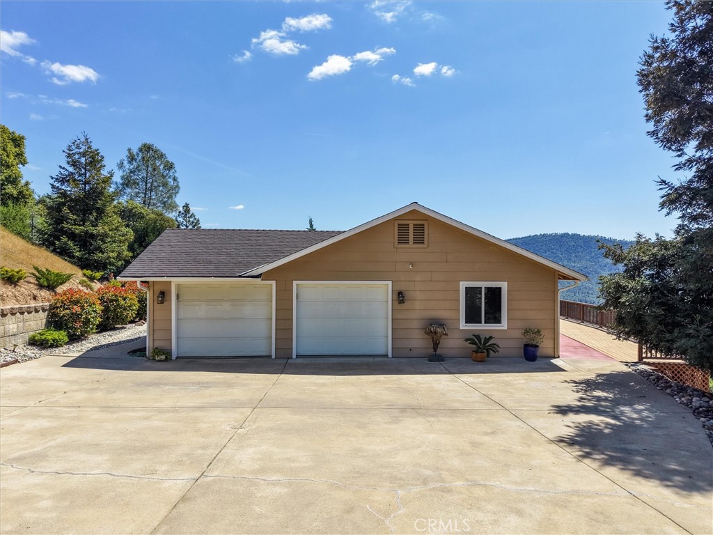 39380 Suncrest Ct, Oakhurst, CA 93644