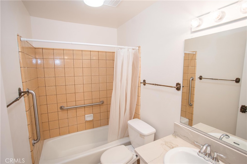 5728 N Monte Ave #1, Fresno, CA 93711