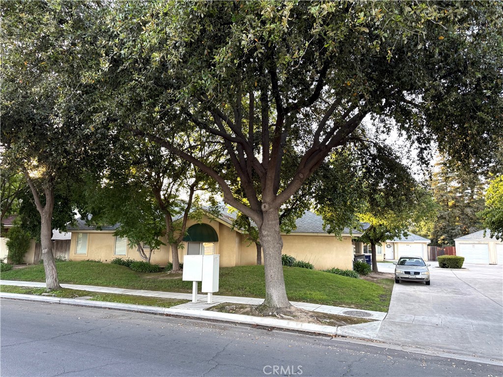 7117 N Antioch, Fresno, CA 93722