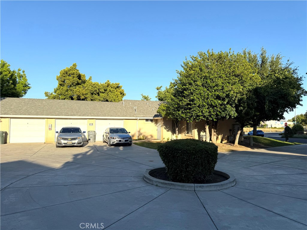 7127 N Antioch, Fresno, CA 93722
