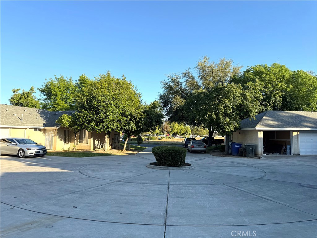 7127 N Antioch, Fresno, CA 93722