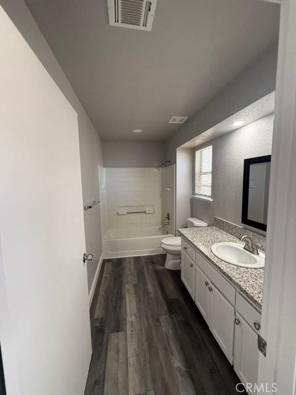7127 N Antioch, Fresno, CA 93722