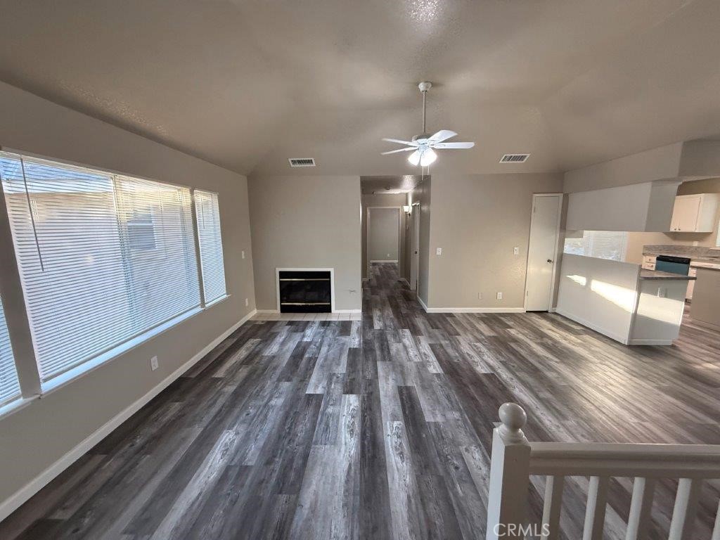 7127 N Antioch, Fresno, CA 93722