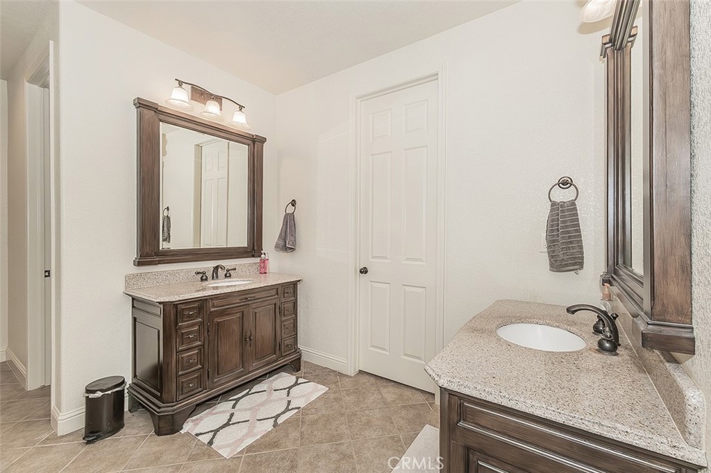 11345 N Via Montessori Dr, Fresno, CA 93730