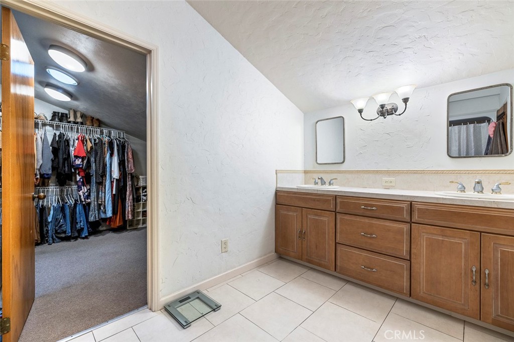 6638 N Marty, Fresno, CA 93711