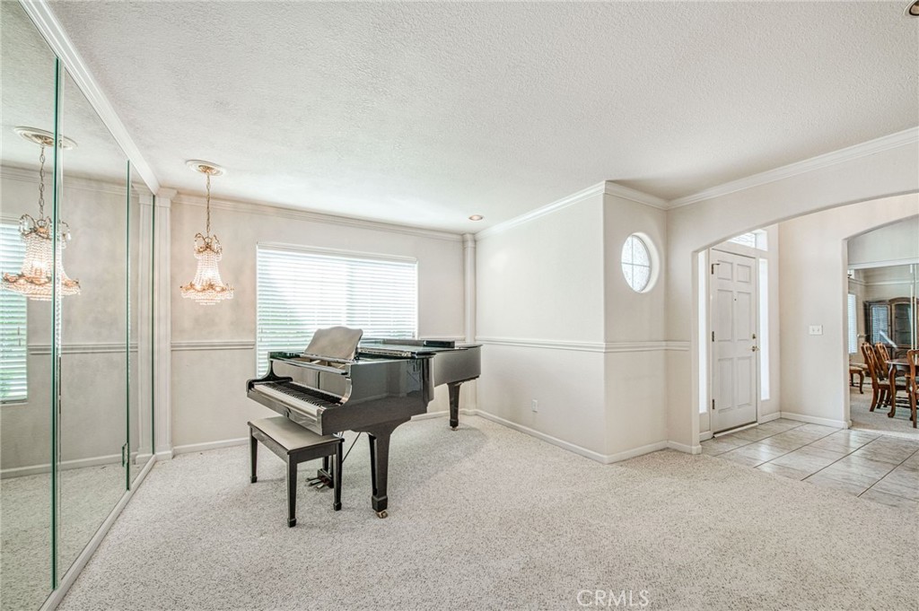 860 E Dartmouth, Fresno, CA 93730