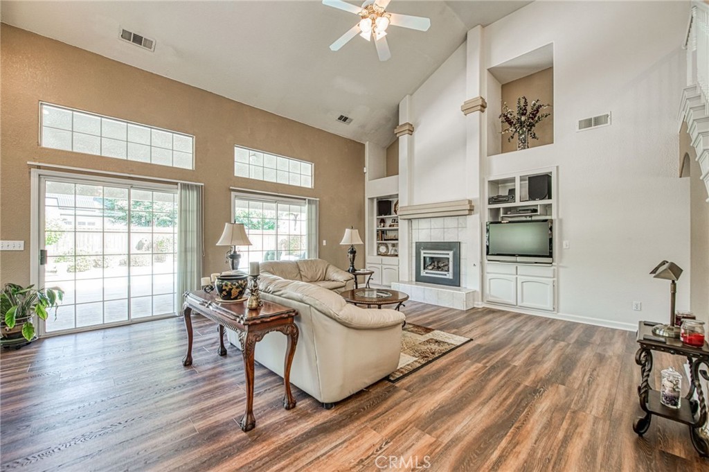 860 E Dartmouth, Fresno, CA 93730