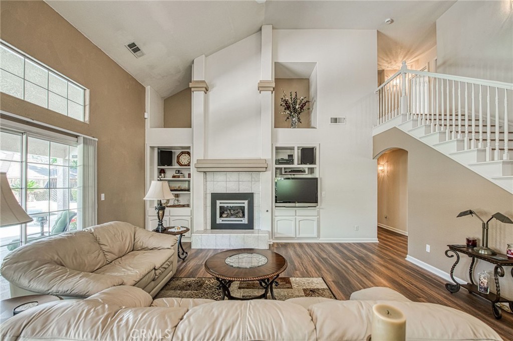 860 E Dartmouth, Fresno, CA 93730